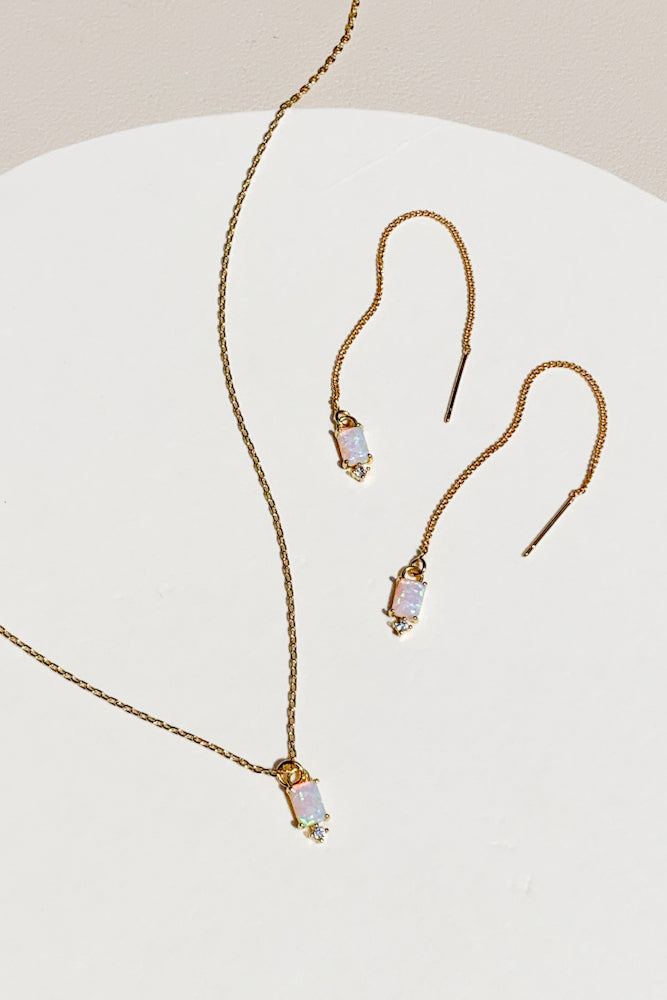 Helly Opal Necklace