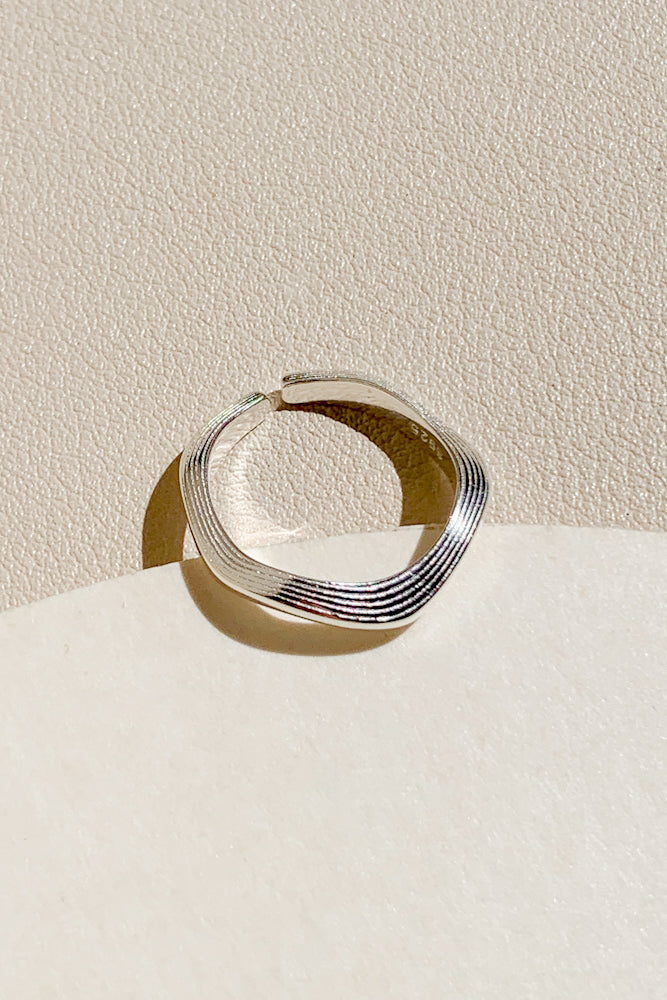 Bowen Ring (925 Silver)