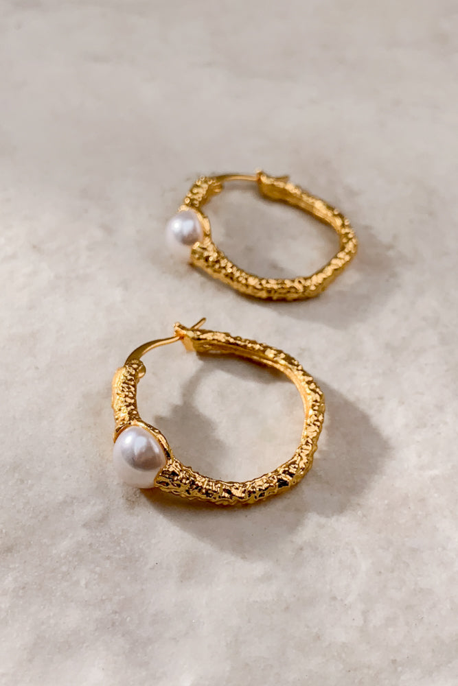 Melina Hoops