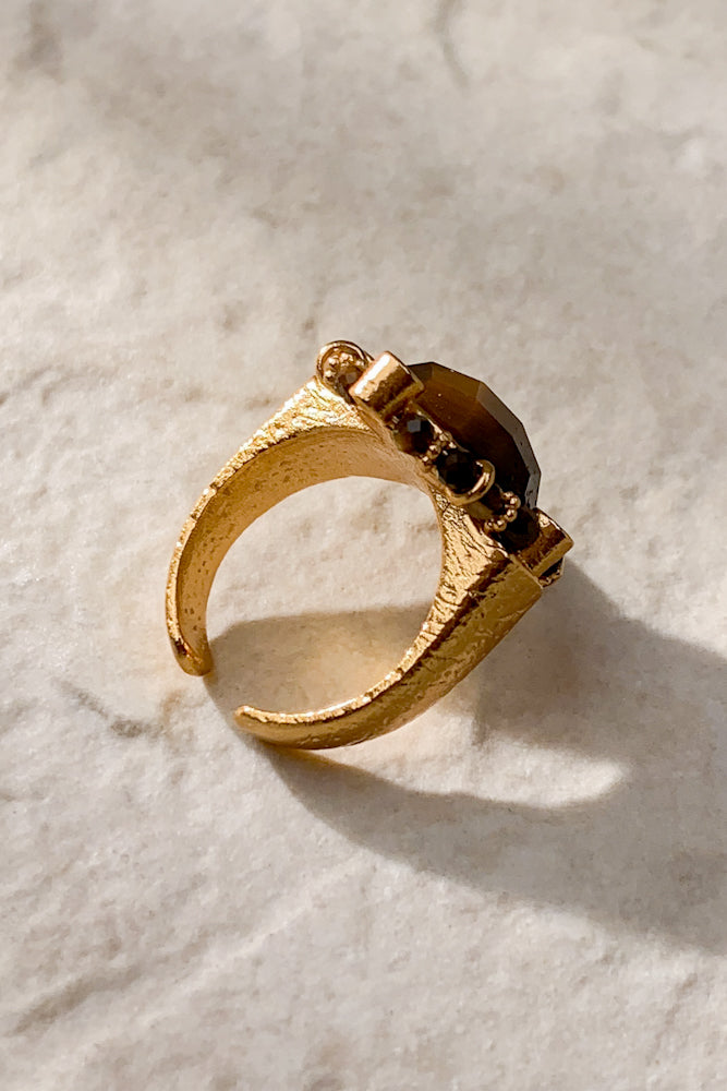 Neera Ring