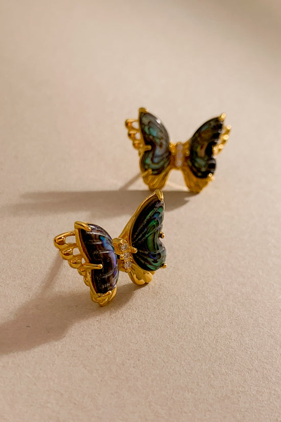 Myza Shell Ear Studs (925 Silver)