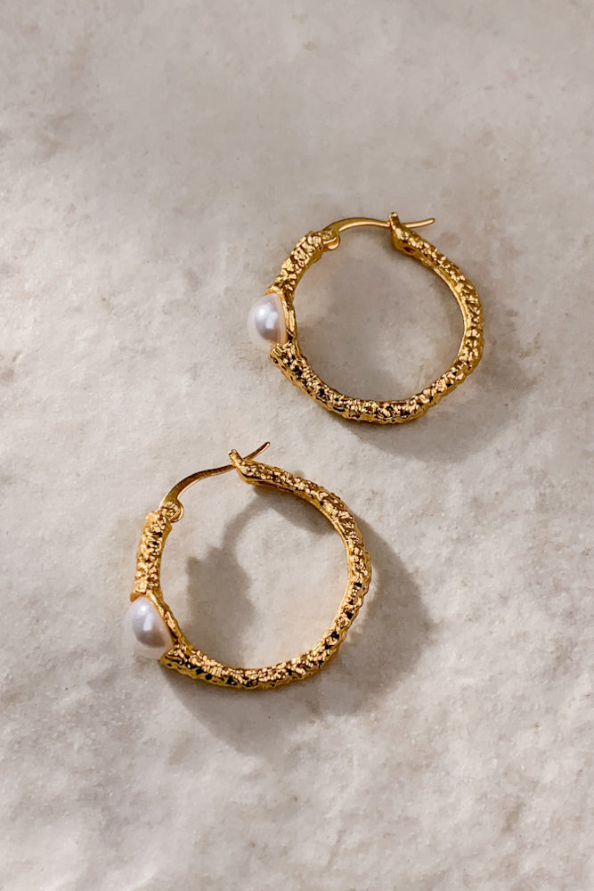 Melina Hoops