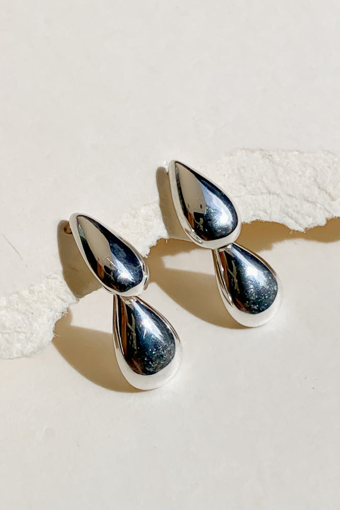 Load image into Gallery viewer, Oliva Earrings (925 Silver)

