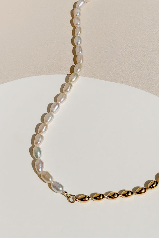 Roan Pearl Necklace (Stainless Steel)