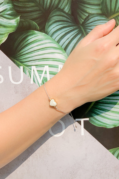 Load image into Gallery viewer, Ema Shell Bracelet
