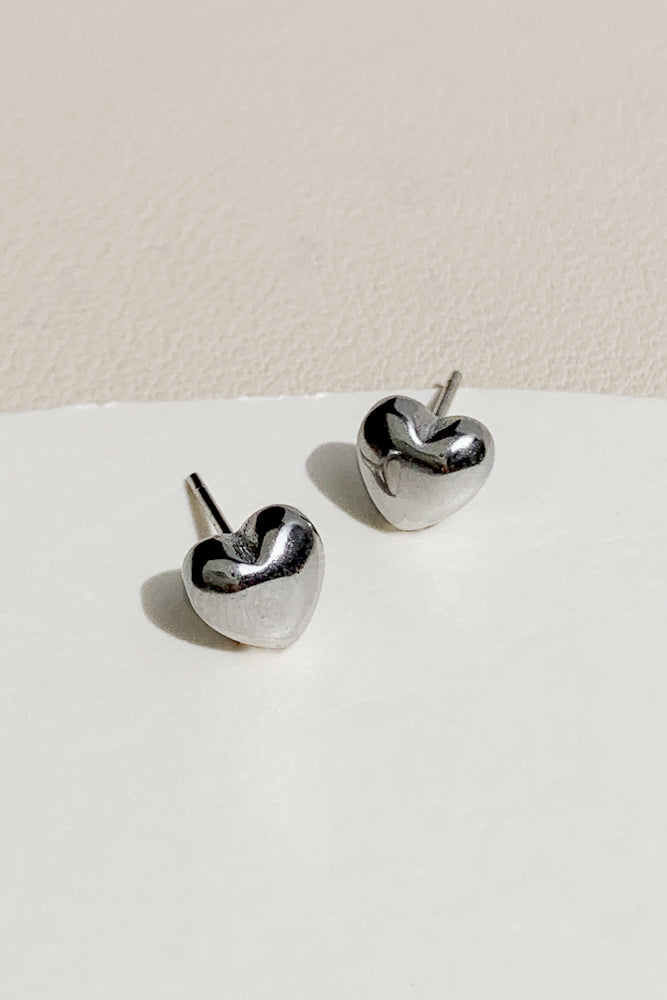 Tiny Heart Ear Studs (Stainless Steel)