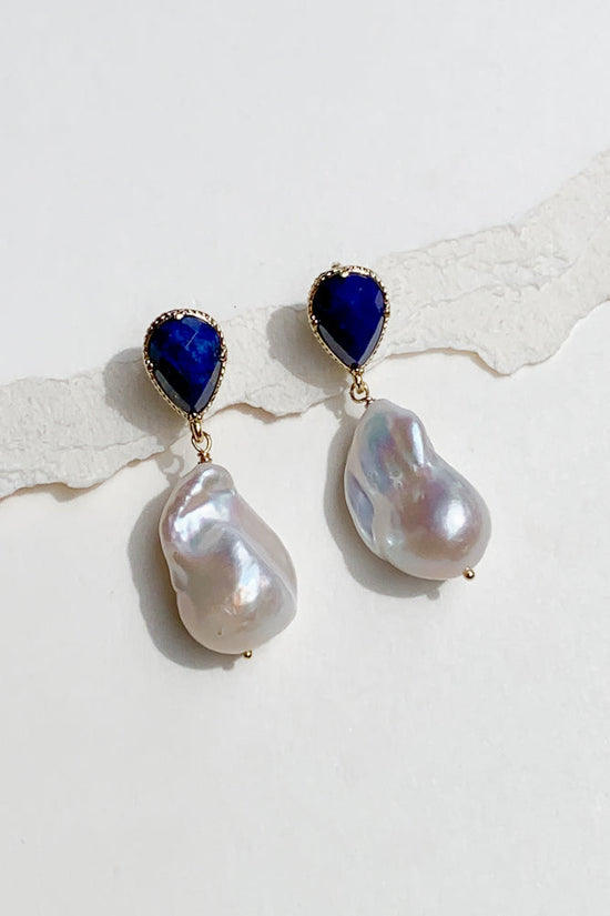 Selena Pearl Earrings