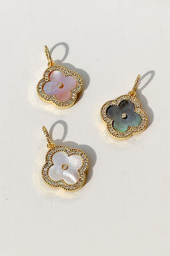 Load image into Gallery viewer, Cubic Clover Shell Charm
