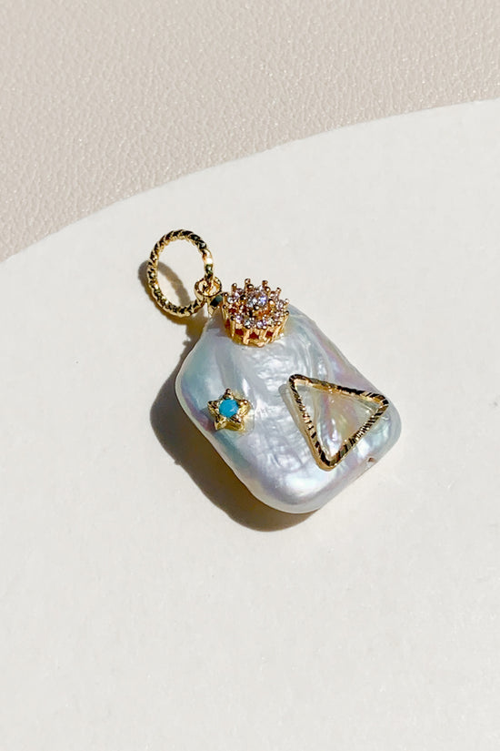 Load image into Gallery viewer, Pyramidal Pearl Charm

