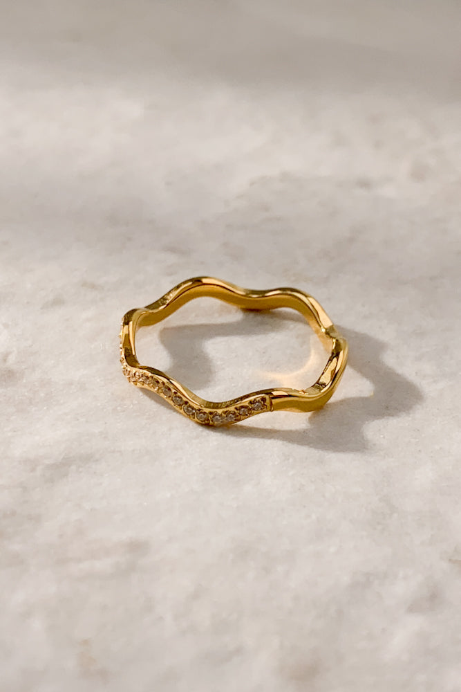 Elia Ring