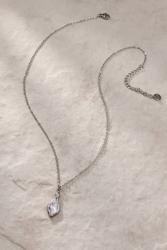 Ruri Necklace