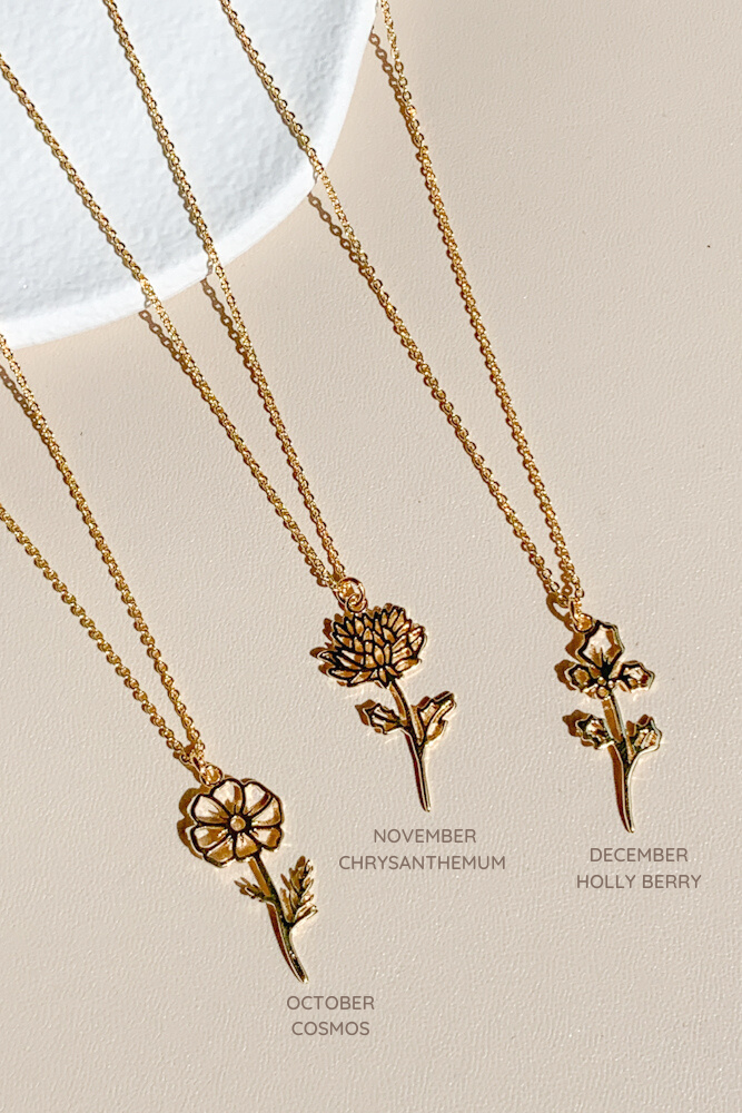 Gold 2025 flower necklace