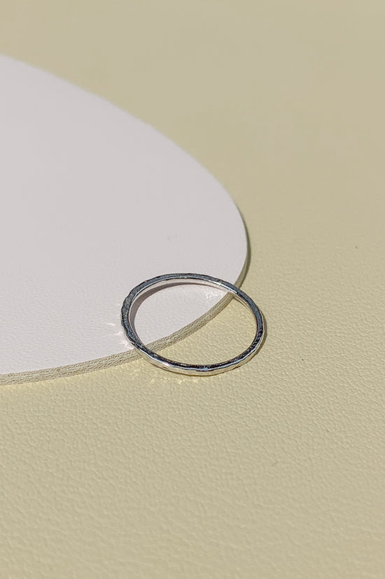 Hammered Fine Ring (925 Silver)