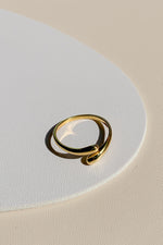 Oratia Crossover Ring (925 Silver)