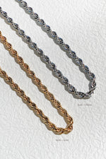 Lottie Chain Necklace